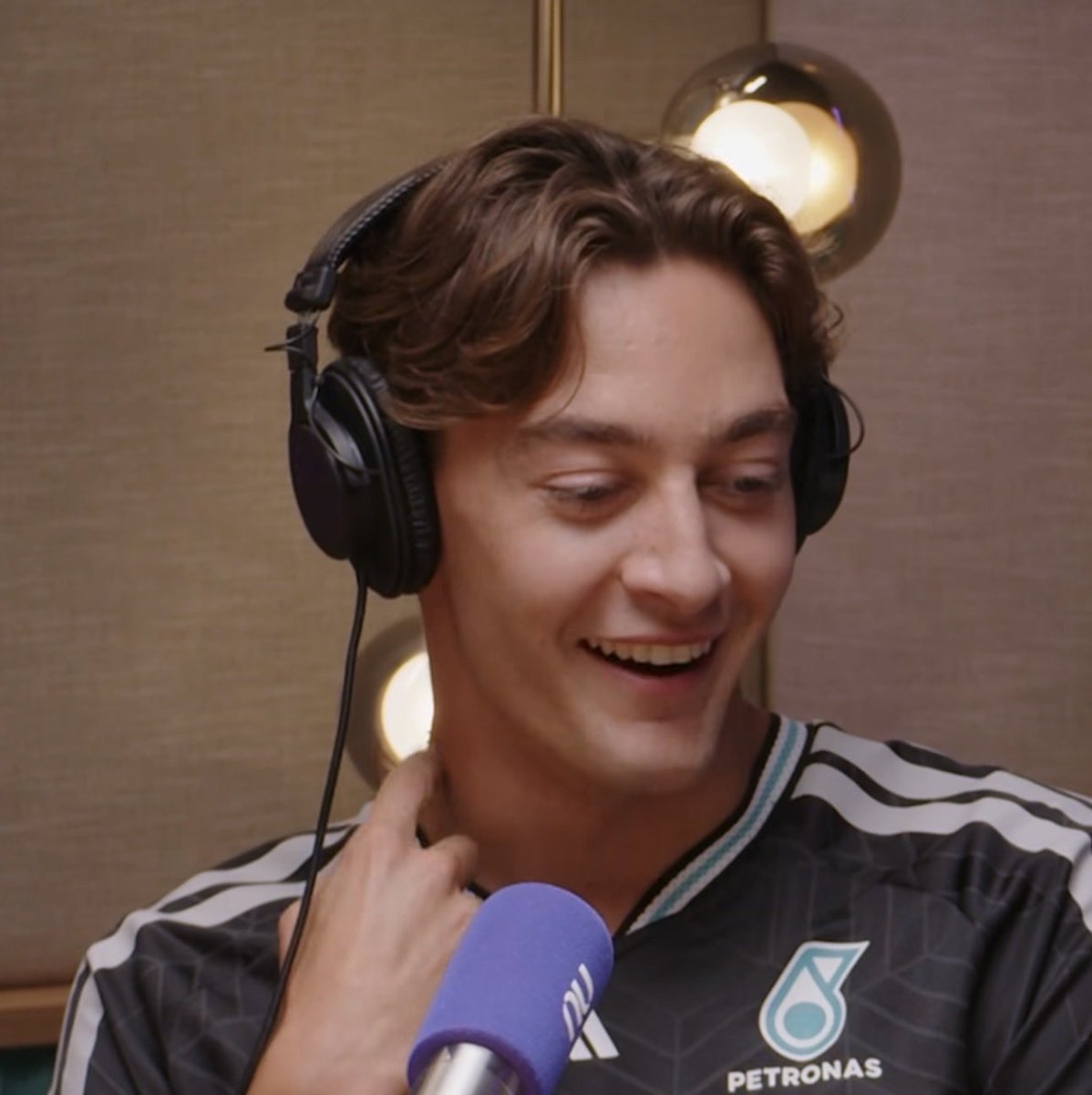 pviiig7's tweet photo. He is so beautiful!! 🤩 Man George!!
Podcast George lets gooo! 🥹🩵 https://t.co/yvOpEFfRez