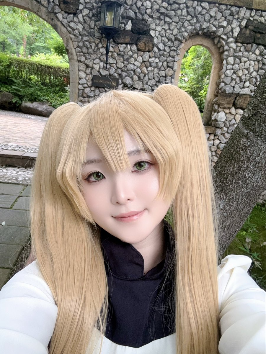 momo_s_0814's tweet photo. おそくほー
4年振りのホワイトちゃん〜〜！🤍
槐斗さんの棪堂と🫶🏻✨✨✨
久しぶりのコスめためた楽しかった〜〜！💕💕💕 https://t.co/V4veKeVKVf