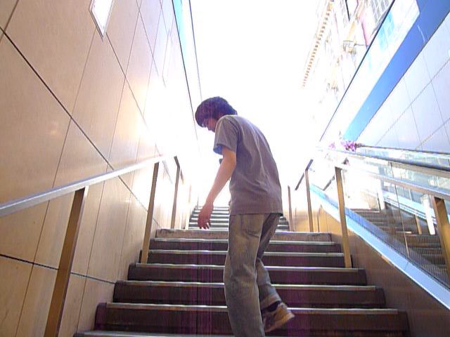 macaronigratin1's tweet photo. 【ビデオ】
本日20:00に、1stアルバムより「今日僕はここを出て行く」のMVを公開します。
初めてiMovie使いました、みてください！

YouTube: https://t.co/oAButWe7co https://t.co/ZnS3SzhlNR