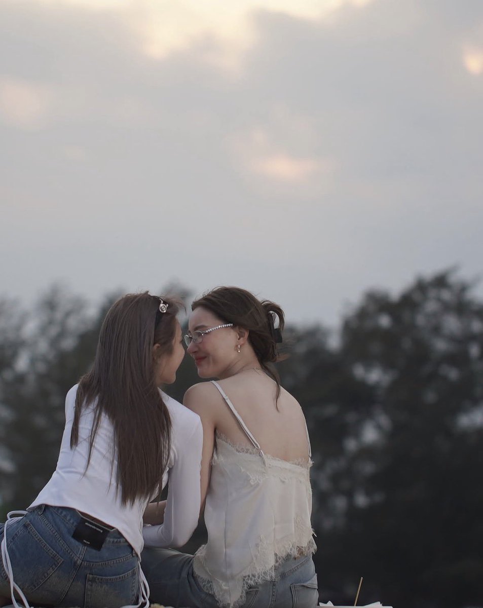 lalwinethinker's tweet photo. their girlfriendism just gets stronger every single day . wdym these are the types of photos they’re posting with each other https://t.co/7PJa2HYEBT