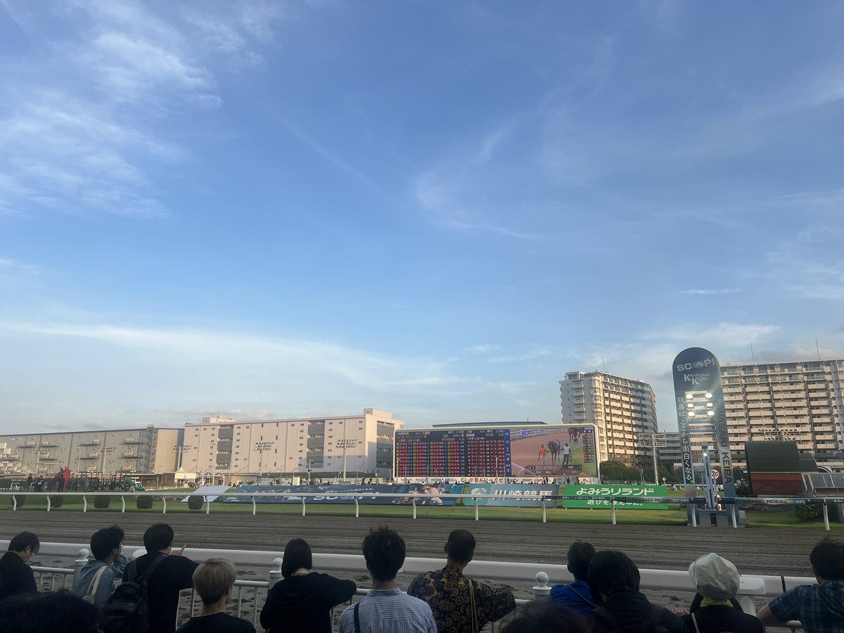 f_keyaki_a's tweet photo. 初めての川崎競馬場🐎 https://t.co/rE3ix9rQCG