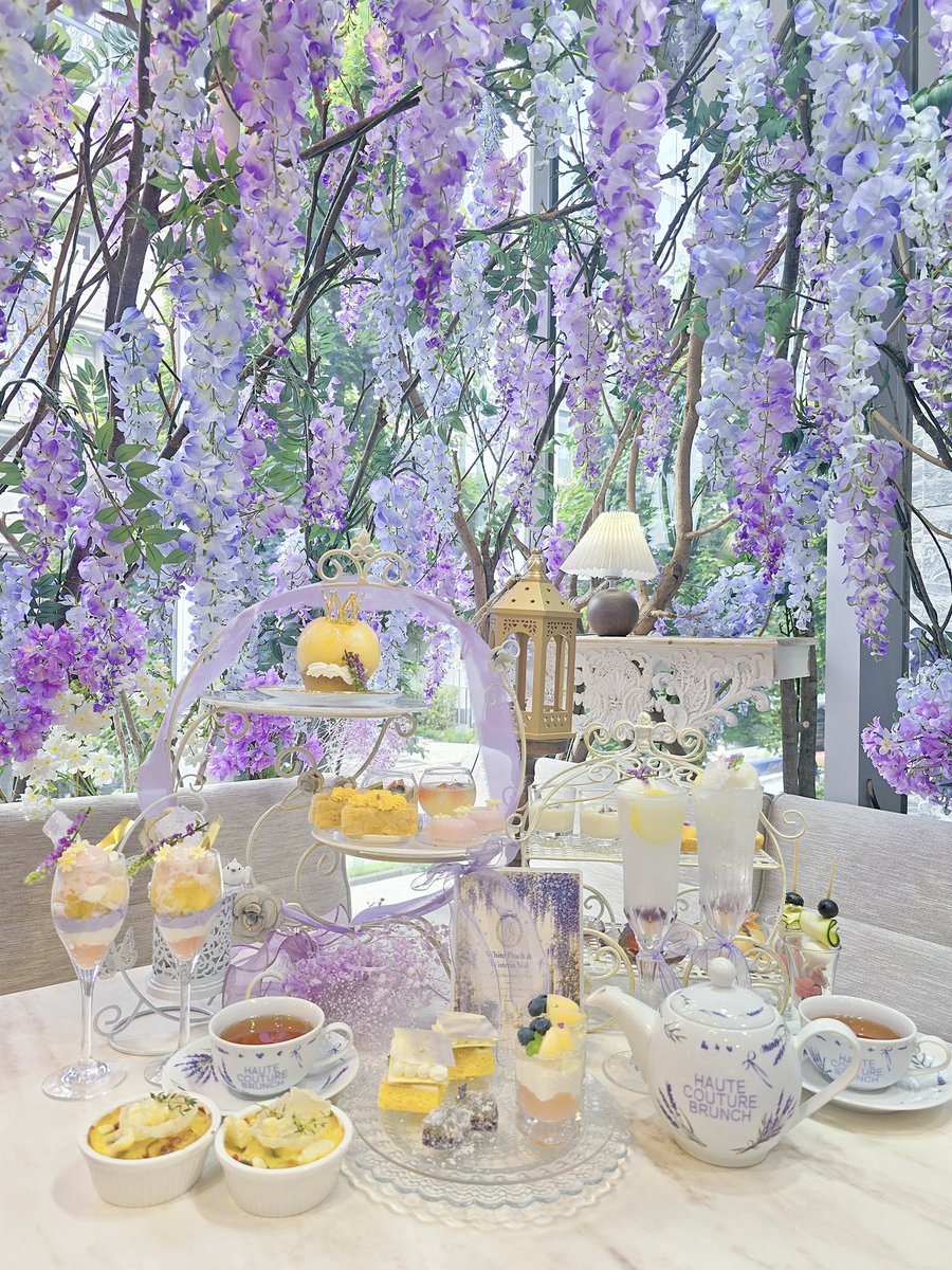 hcbrunch's tweet photo. ✨💜🌙 ✨💜🌙 ✨💜🌙 ✨💜🌙

＼オートクチュールブランチ／
🏰塔の見える庭園＆白桃 Afternoon Tea🏰

プリンセス気分のアフヌンが楽しめるのは
今だけっ♡👸🍑

👑期間：6月26日〜7月27日

✨💜🌙 ✨💜🌙 ✨💜🌙 ✨💜🌙 https://t.co/bdFPQK6q0o