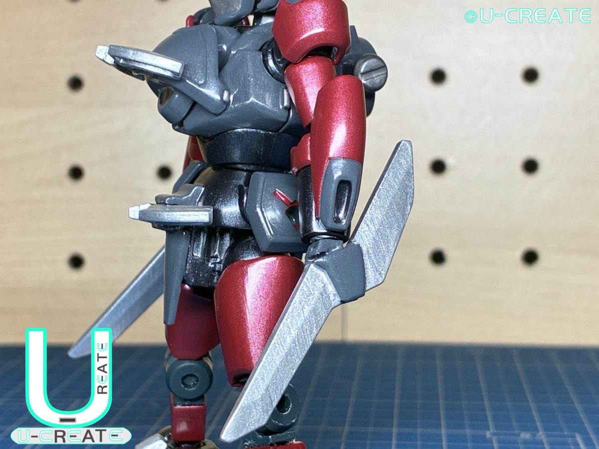 U__CREATE's tweet photo. ・コナタナイフ
両前腕部に搭載される武器腕型ナイフ。
高い斬れ味を持つ格闘用武装。
手首部から接続されており、ある程度の可動域を持つ為武器腕ながら癖がなく扱いやすい。 https://t.co/OZsVlenntt