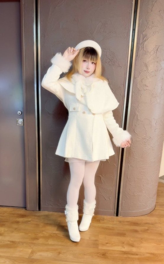 MadogaAkane's tweet photo. #身長を晒す見た人も晒す

157cm📏
男だけどロリもお姉さんもできるちょうどいい身長だよ〜🌟 https://t.co/gbEIwnGUpK