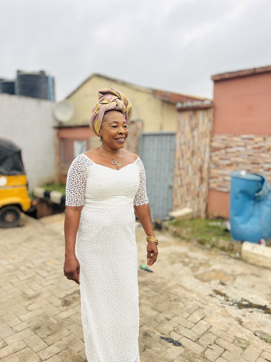 Ndifon_Ruth_'s tweet photo. My mom is def my WCW

P.S: typing WCW felt nostalgic 😂 https://t.co/gXbRfNeHkg