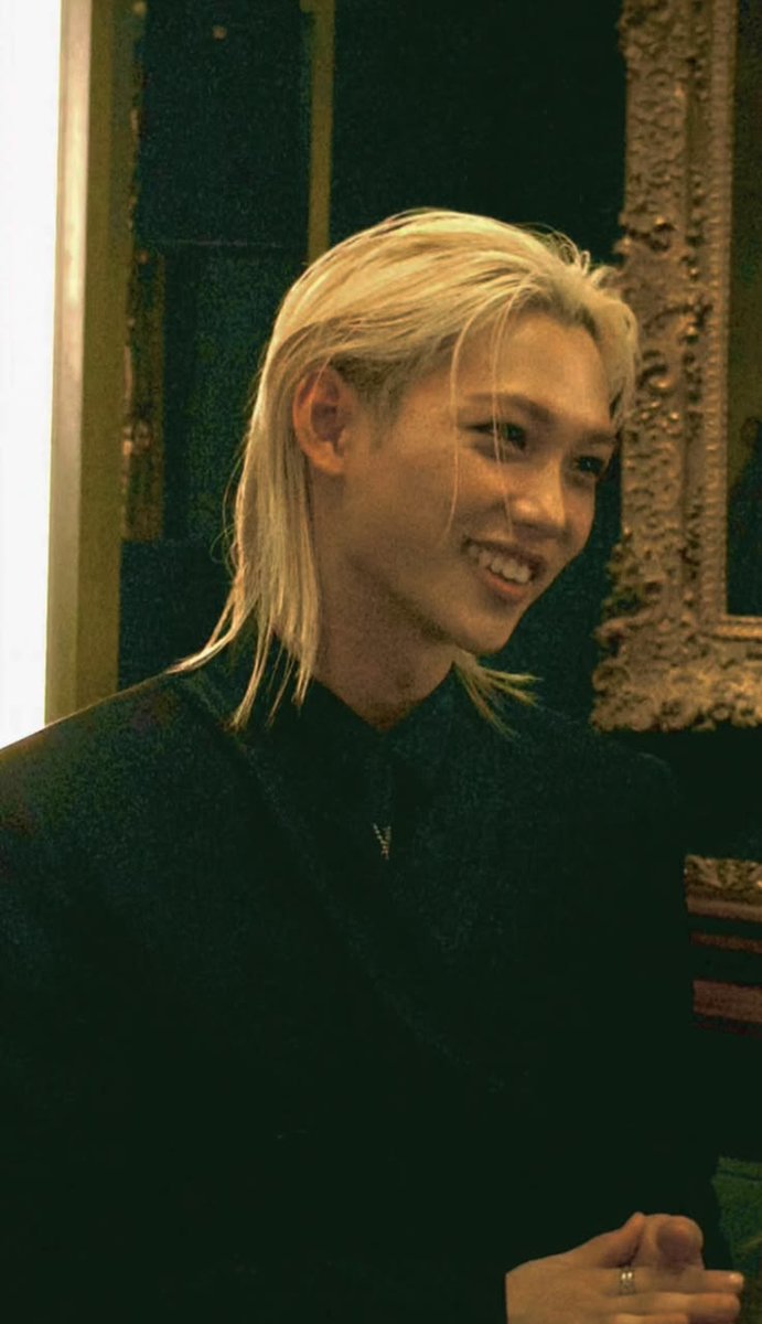 FashionistD's tweet photo. 16. #FELIX https://t.co/jNzEJciW2v
