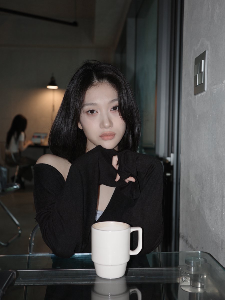 fiq_D_flover's tweet photo. [🐼 im_theyeon] -Instagram Update-

ㅋ

#이서연 #YiSeoyeon #YSY https://t.co/zeS377dVzP