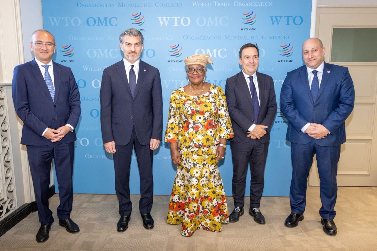 NOIweala's tweet photo. Received the President of Georgia H.E. Mikheil Kavelashvili @GeoPresident_ and his delegation including Deputy Minister for Foreign Affairs, H.E. Alexander Khvtisiashvili and Permanent Representative to the WTO, H.E. Amb Revaz Lomibadze, for a visit to the @wto. Excellent discussions on the global trade environment, and Georgia‘s strong economic performance in the midst of global disruptions and uncertainty. Georgia as a small open, upper middle-income economy is well-positioned to make use of its trade links (the middle corridor), diversified export base, and advances in digital, tech and services, to continue to grow. The President made clear the need for and support of a rules-based multilateral trading system.