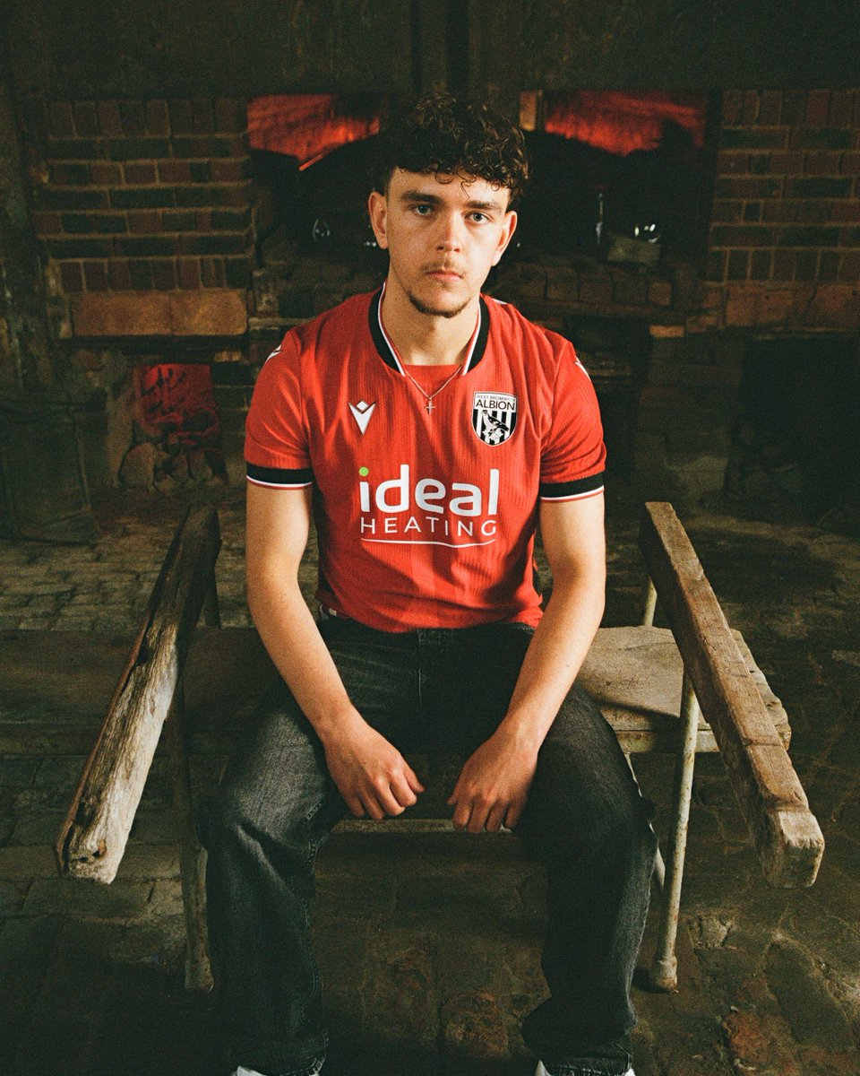 WBA's tweet photo. New threads on film. 🎞️

📸 @expiredfilmclub