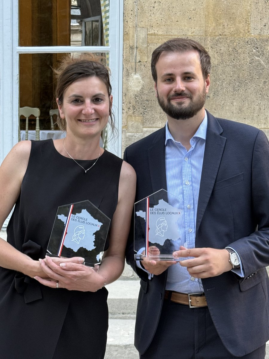 NicolasGermain_'s tweet photo. Très honoré d’avoir reçu hier, aux côtés de ma collègue maire de Cherbourg @MargueritteCam3, le trophée national des « 100 nouveaux visages 2026 » du Cercle des élus locaux – en partenariat avec la @TribuneDimanche et en présence de la Ministre @FrancoiseGatel. https://t.co/ttTEGvCiwe