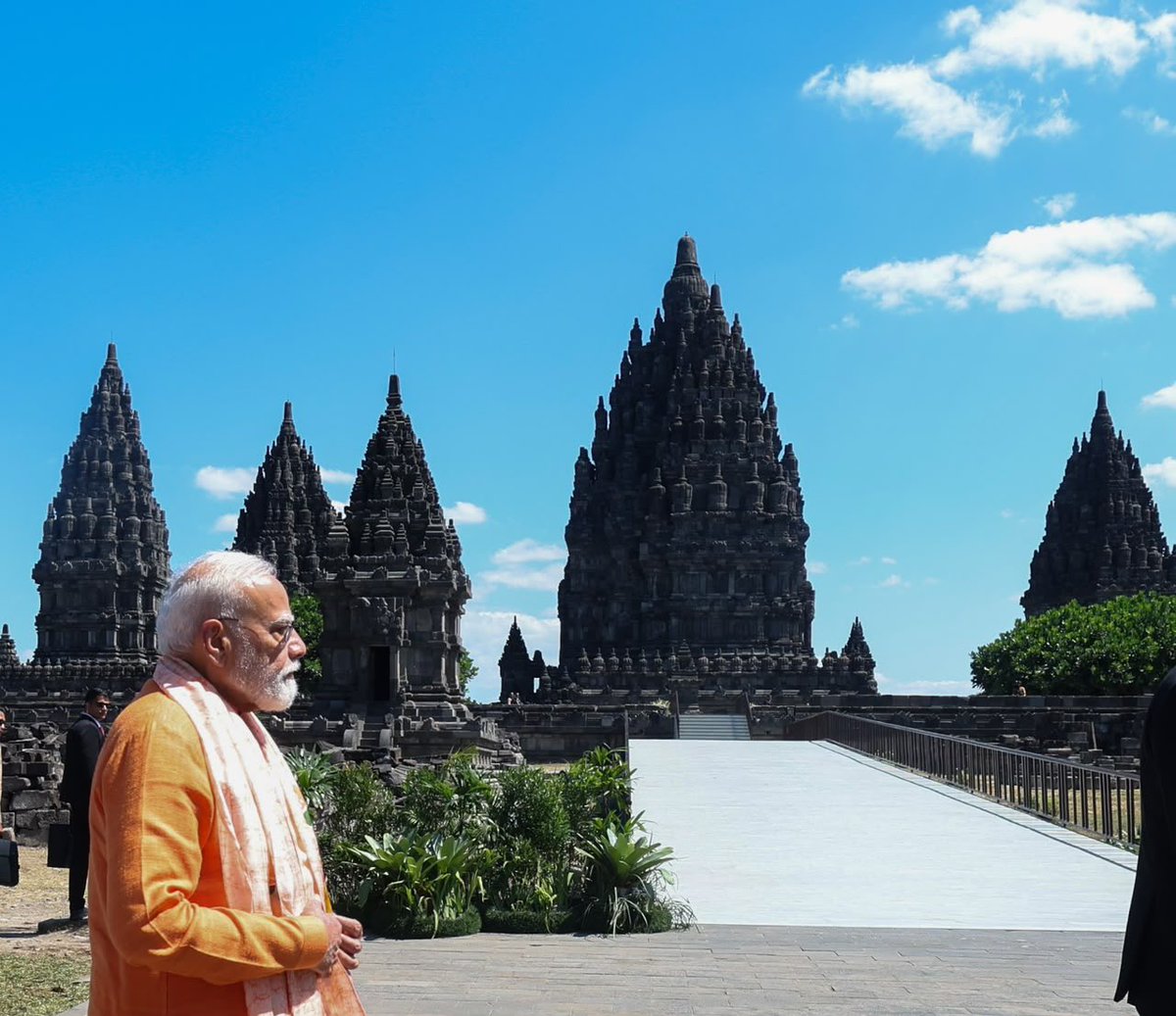 erbmjha's tweet photo. Hindu temples are the greatest architectural marvels ever built. Just look at the Prambanan Temple in Indonesia.

Love him or hate him, no other PM ever promoted Hindu heritage like Modi does 🗿 https://t.co/YfBUnX2BHN