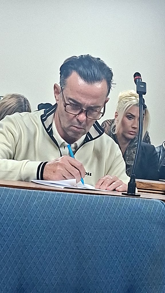 Sli_Masikane's tweet photo. #PeetViljoen Addressing the US charges of shoplifting Viljoen says he was not involved it was his wife #MelViljoen.

#eNCA https://t.co/GLJAV39seP