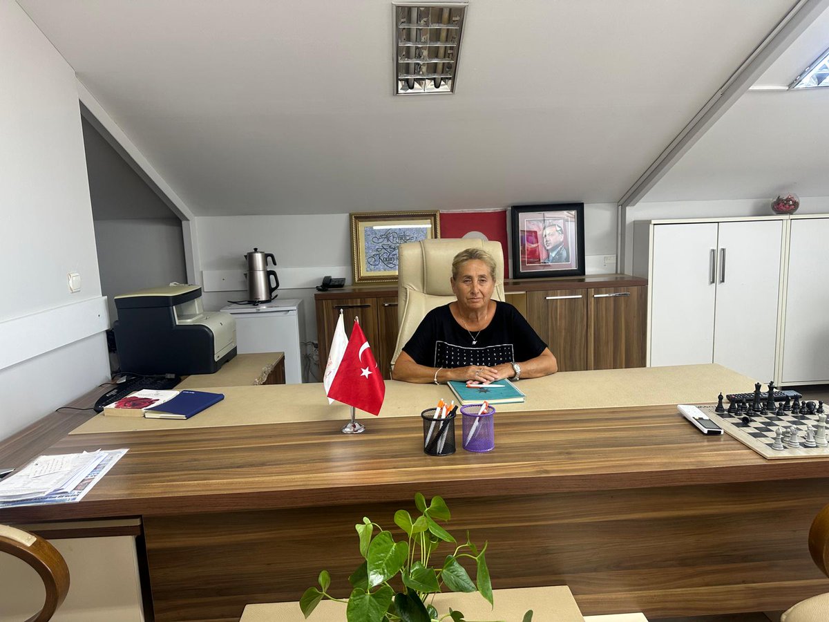 akkadinesenler's tweet photo. Esenler için nöbetteyiz 🇹🇷
İlçe Başkanlığımızda Yönetim Kurulu üyemiz;
Faika Gürses nöbetçidir.
Nöbet Saatimiz:
⏰ 11.00-16.00
✍️ Soru, görüş ve önerileriniz için İlçe Başkanlığımızı ziyaret edebilir;
☎️ 0 (212) 611 10 45 arayabilirsiniz. https://t.co/5VfyVY67hB