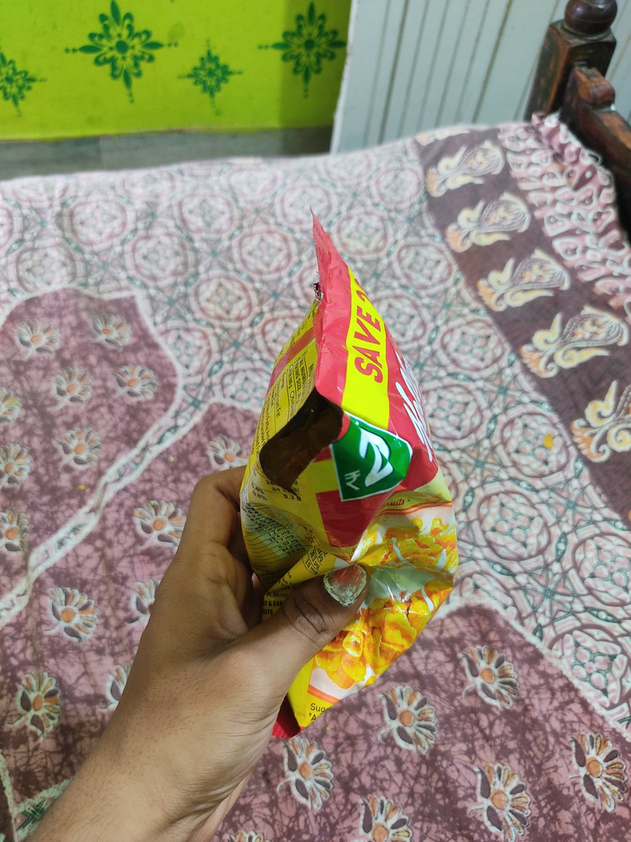 Udibaba17's tweet photo. Flipkart haven't responded me yet ! RECIEVED AN OPEN Packet and they are telling they can't return! @Flipkart @flipkartsupport #trending #flipkart https://t.co/TIBcbNdxt3