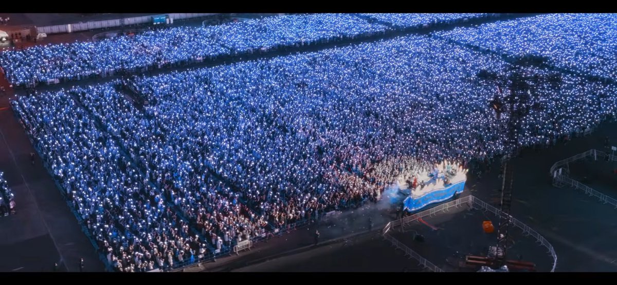 shion_komeRingo's tweet photo. この規模のライブできるアーティストを冷笑してる層って逆張りとかのレベルじゃないよなもう。
 #MGA_FJORD https://t.co/d3gCaZWJRZ