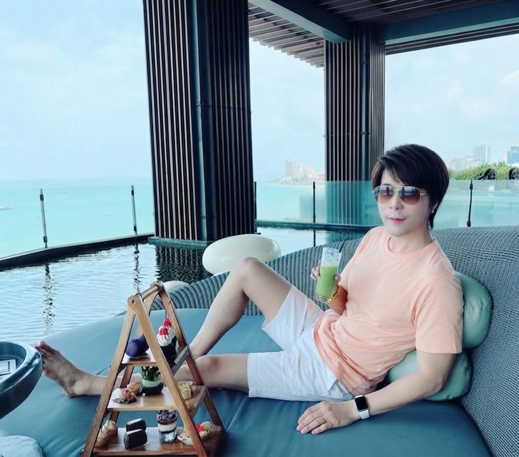 alexay43334's tweet photo. #ชีวิต..
ไม่เคยหยุดนิ่ง 
ผู้คน ความสัมพันธ์ โอกาส และเวลา 
ล้วนเปลี่ยนแปลงอยู่ #เสมอ ...🏖️
#TeaTime  🍵╭(╯ε╰)╮ 🌿 https://t.co/mme50BzoeH