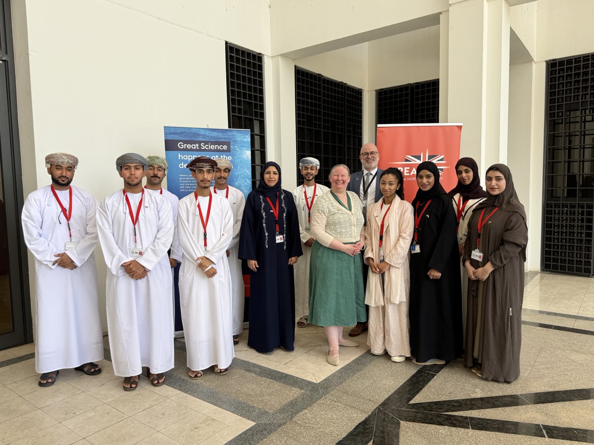 UKinOman's tweet photo. سعدنا باستقبال شباب عُمانيين مشاركين في منتدى لندن الدولي للشباب والعلوم 2026. مثال رائع على الشراكة بين المملكة المتحدة وسلطنة عُمان في التعليم والعلوم والابتكار، وفرصة لإبراز مواهب الجيل القادم من العُمانيين.

نتمنى لهم كل التوفيق على الساحة العالمية 🔬✨ @moheriom https://t.co/gyXDRjcKEW