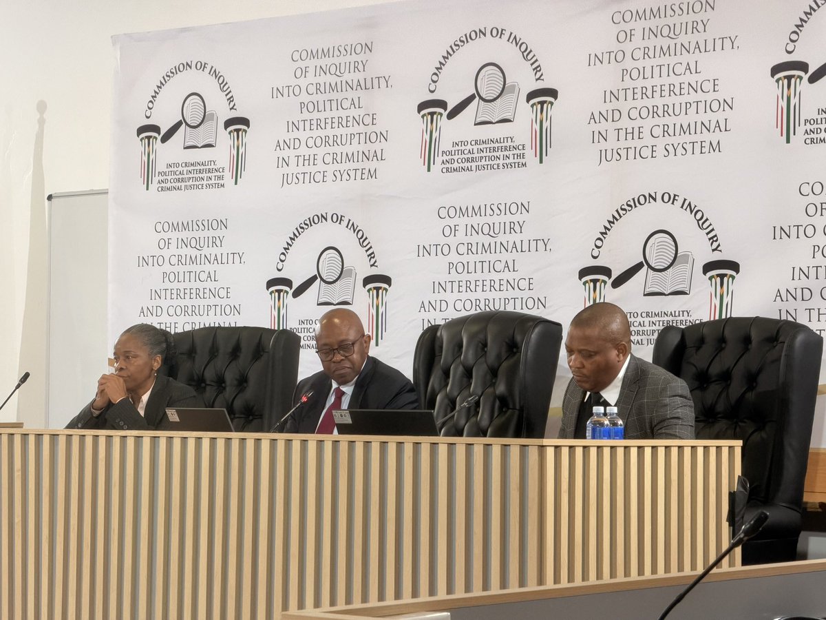 eliotchauke1's tweet photo. I thought Madlanga Commission was going to start with Mkhwanazi, then call all accounting officers in the justice system :

National Commissioner: SAPS ; Correctional Services
NPA head
DPCI head
Dep of Justice DG
IDAC head

If they had started there... I believe their work would have been concluded by now... With big boys facing the music