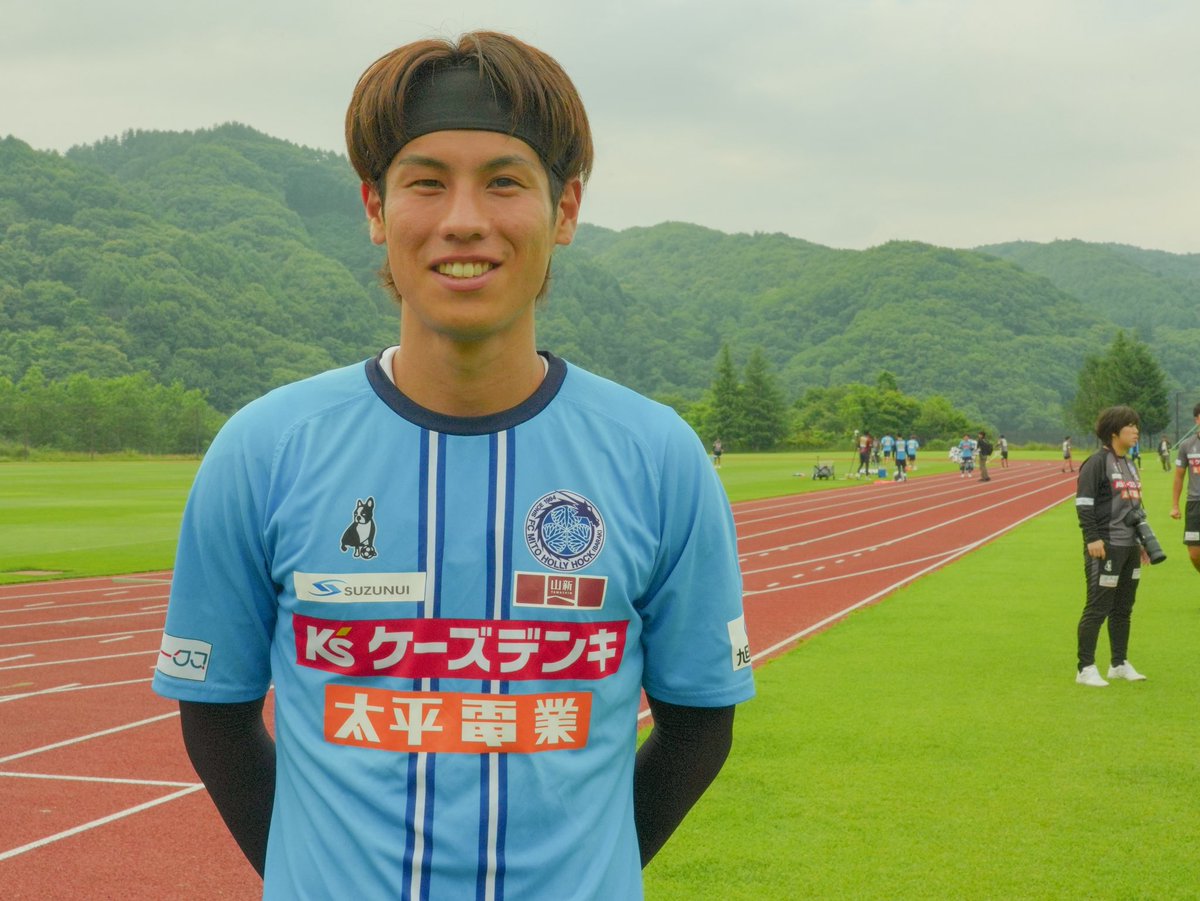 o1o8_SI's tweet photo. サッカーキャンプ⛺️編　part3

顔見た瞬間
うわって言われました。悲しいです。

空撮って遊んでたら設定間違えました。
悲しい。あとで調整しよーっと。

同部屋コンビ！元気そうでした。

偶然に偶然重なって3チームも見た笑
長野⇆群馬って意外と近い！
と思って決定！笑

#水戸ホーリーホック https://t.co/NG8Sdtzd6c