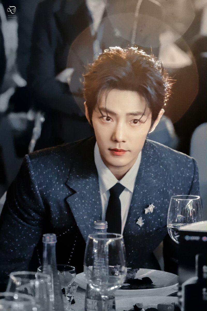 G19rbj's tweet photo. พี่จ้านหล่อมากจริงๆ หล่อแบบหล่อที่สุด หล่อแบบเดินไม่คิดพื้น หล้อเหมือเนเทพเซียน เมนเราเองแหละ https://t.co/JBgb3mXaDD