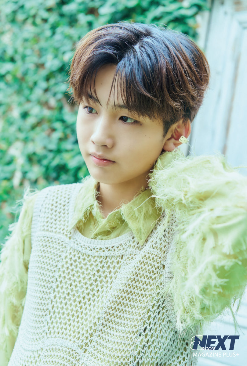 ✼••┈┈••✼ アザーカット ✼••┈┈••✼ 『EBiDAN NEXT MAGAZINE