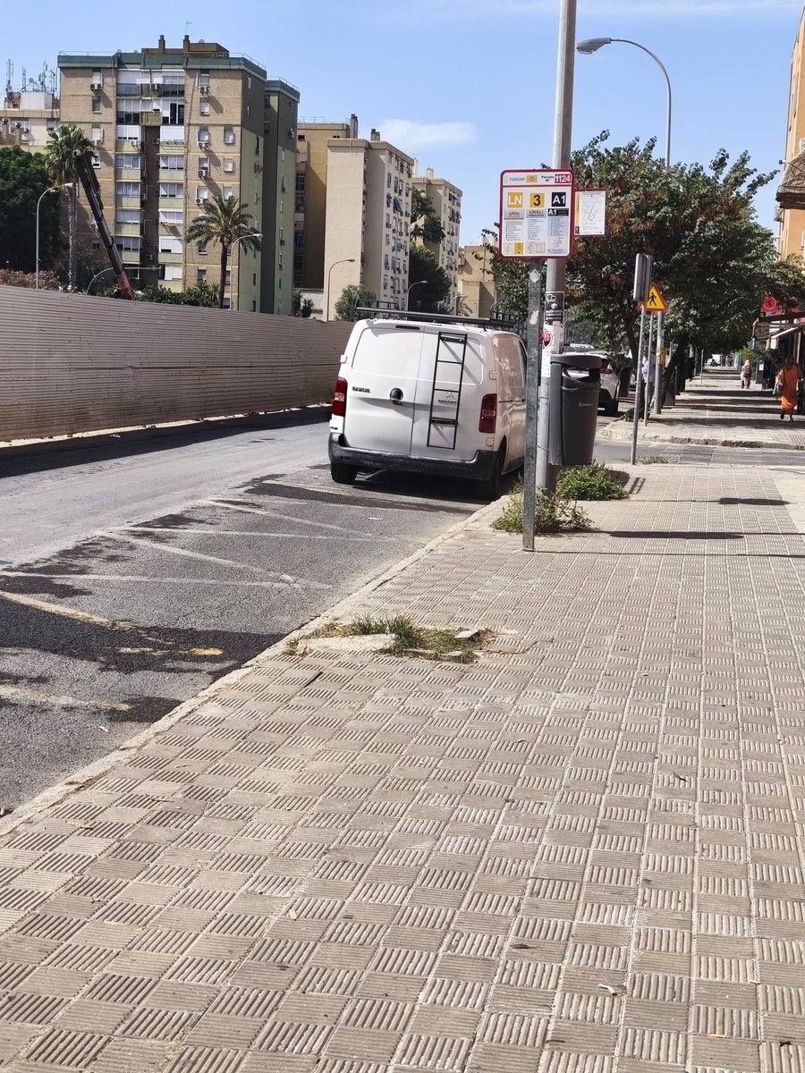 MarPosti's tweet photo. @tussamoficial una marquesina aquí cuesta mucho??
Nos achicharramos!! https://t.co/RmW16DqsHz