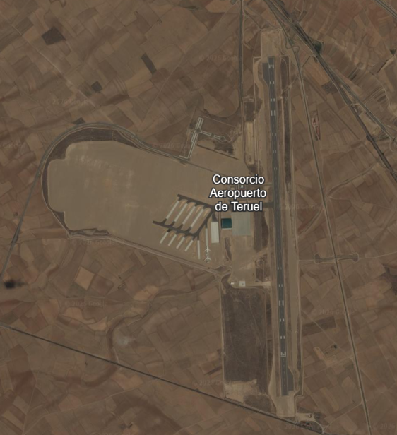 AlvaroNdeVM's tweet photo. Aeropuerto de Teruel 2014, 2021, 2026 https://t.co/mg0MudKmNG