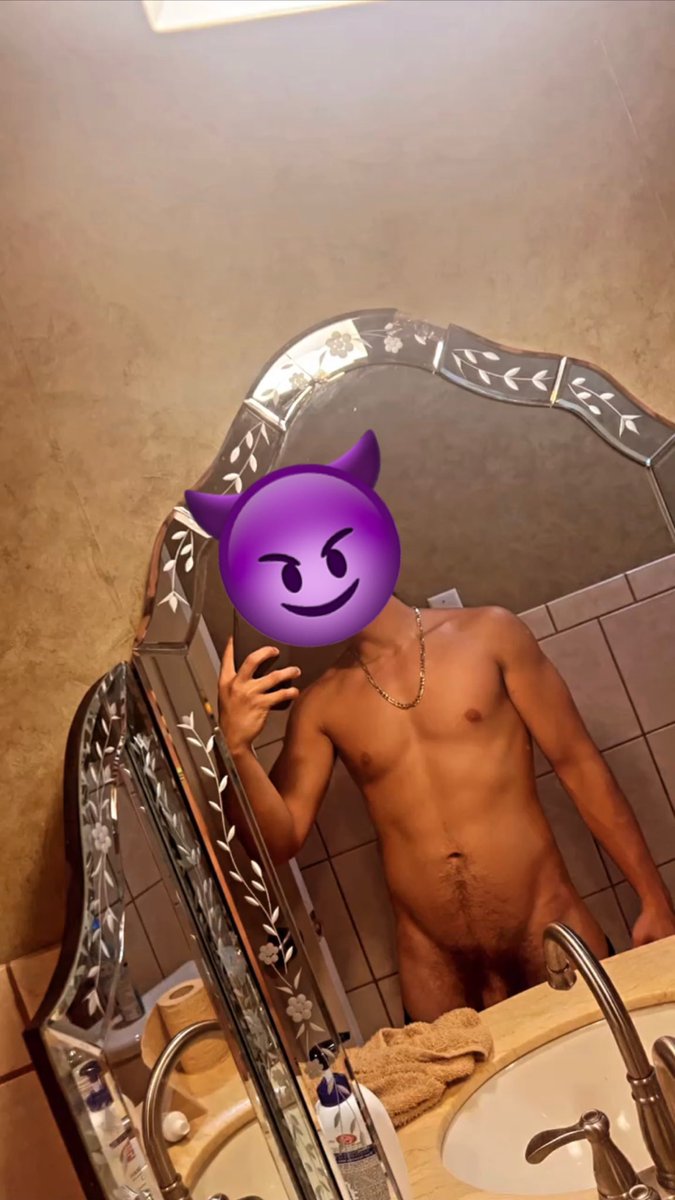 AlexGyyk4's tweet photo. Any real cucks or cuck son on? Dm me you won’t regret it;) https://t.co/oerI2V6UJj