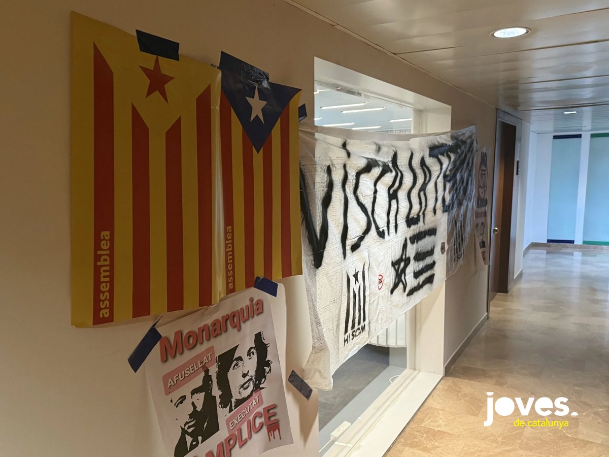 assembleajoves_'s tweet photo. 📣 Comunicat de la Coordinadora Antimonàrquica (CACGI)

Llegeix el comunicat complet aquí:
https://t.co/vhkVn8OOwH https://t.co/Da5pPZSrl6