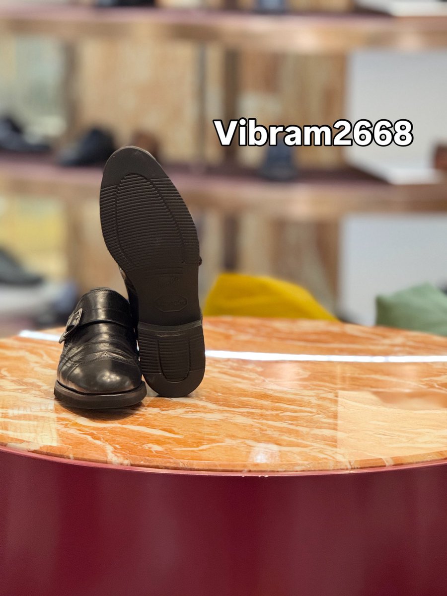 nihonbashishoe's tweet photo. Vibram2668
リピーターが多い、人気のソールです。
#vibram
#resh
#日本橋靴修理
#rdn https://t.co/Od4AMcoYOY