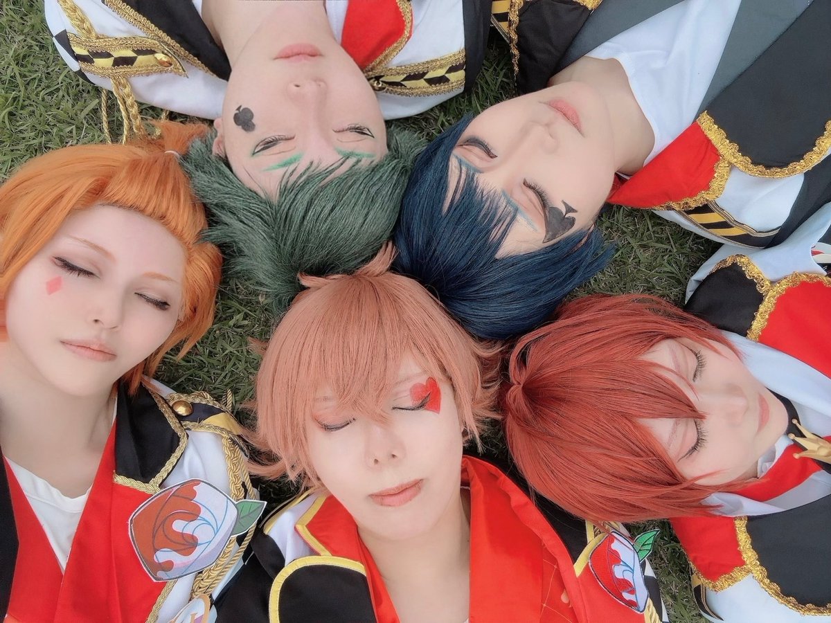 sub_3kcY's tweet photo. ⚠️cosplay⚠️
twst♦️

君がまた僕たちの夢を見るまで

🌹@zuzu_cosp 
♣️@kei025tanpopo 
❤️@rs_bly 
♠️@tomato_cs911 

#twstコスプレ https://t.co/3eh1PP4Q0D