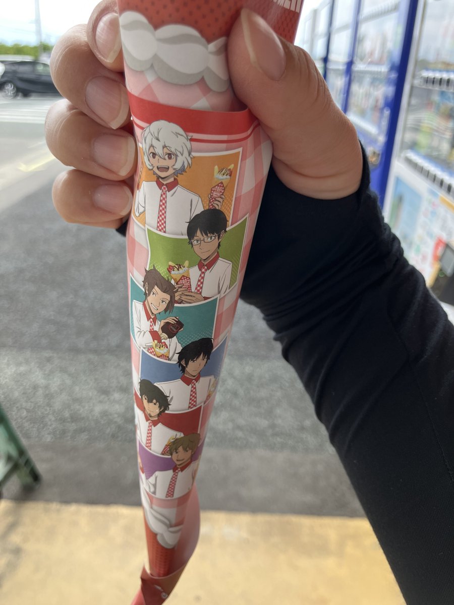 _sora_oto's tweet photo. ポポラ行って食べてきた☺
鳥丸と迅さんの方も気になったけど、出水で。
#ワールドトリガー
#マリオンクレープコラボ https://t.co/XKMvOMhv5W