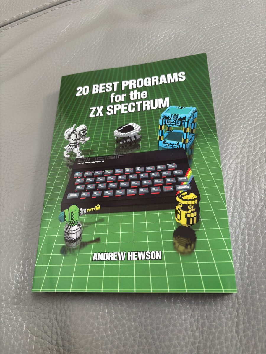 tobobobo's tweet photo. My joy at what the postman brings is matched only by the extent to which my wife rolls her eyes at my latest purchase.

#ZXSpectrum @HewsonJoystick https://t.co/gGO4gZNdhg