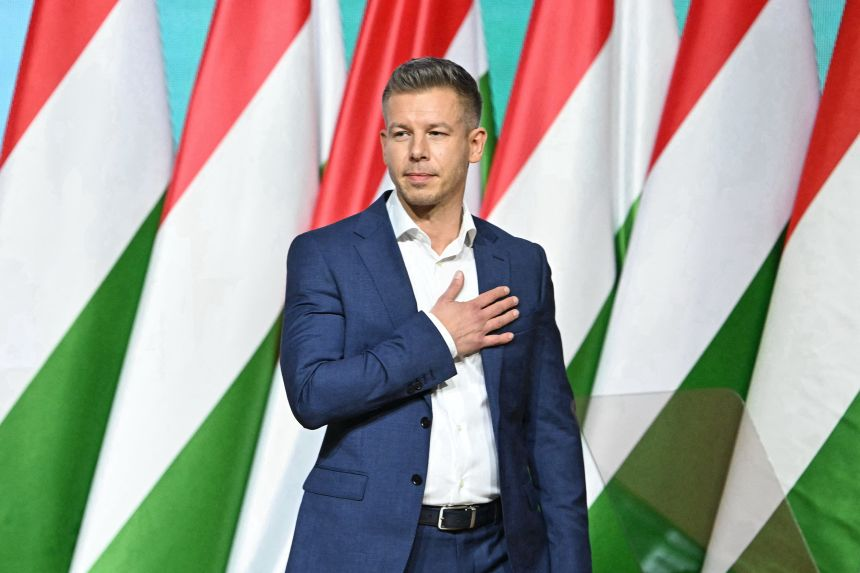 etkilihaberyeni's tweet photo. Yeni Macaristan Başbakanı Peter Magyar, devlete ait haber televizyonunu kapattı.

Televizyonun kapanış mesajı:

"Kamu medyası yalan söylemez.

Özür dileriz, çünkü yıllarca yalan söyledik." https://t.co/7e6De3sX8d