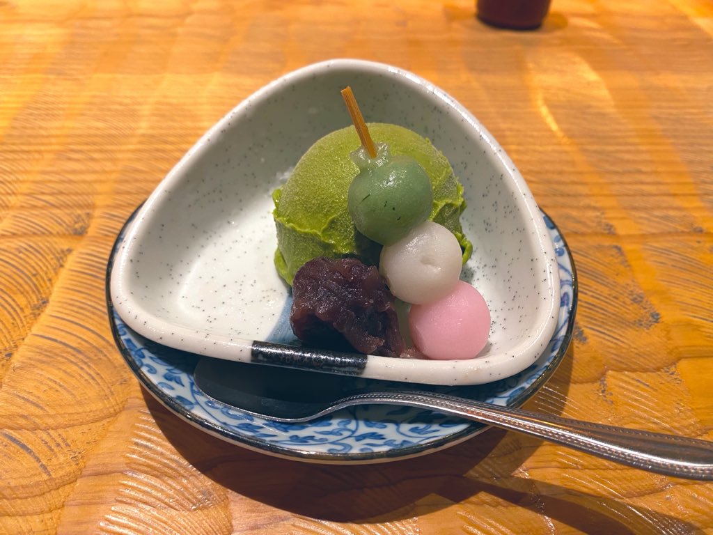_enra's tweet photo. 福岡行ったしもつ鍋食べても良いかなぁ〜とかも考えてたけど、昨日暑過ぎて鍋は無理やってなったので、昼はサラッと食べられるお蕎麦に。

暑い日に食べるざる蕎麦美味し過ぎる
アイスも頼んだけど小さいお団子🍡乗ってて可愛かった☺️ https://t.co/lH2hZKMVym