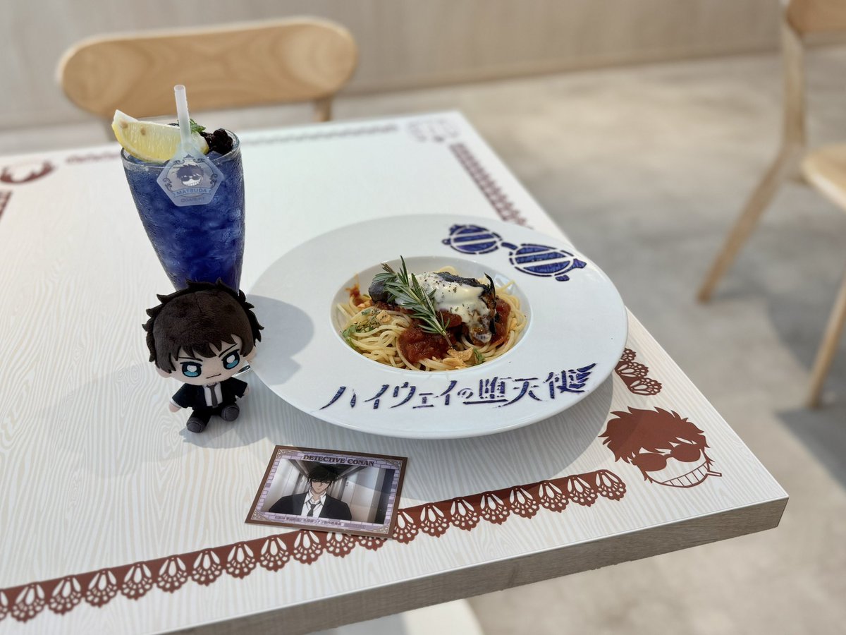 o523n's tweet photo. コナンカフェ💜念願の松田メニュー🍝✨
KITTE人いなくて貸切だった（笑） https://t.co/w2U1eG07ar