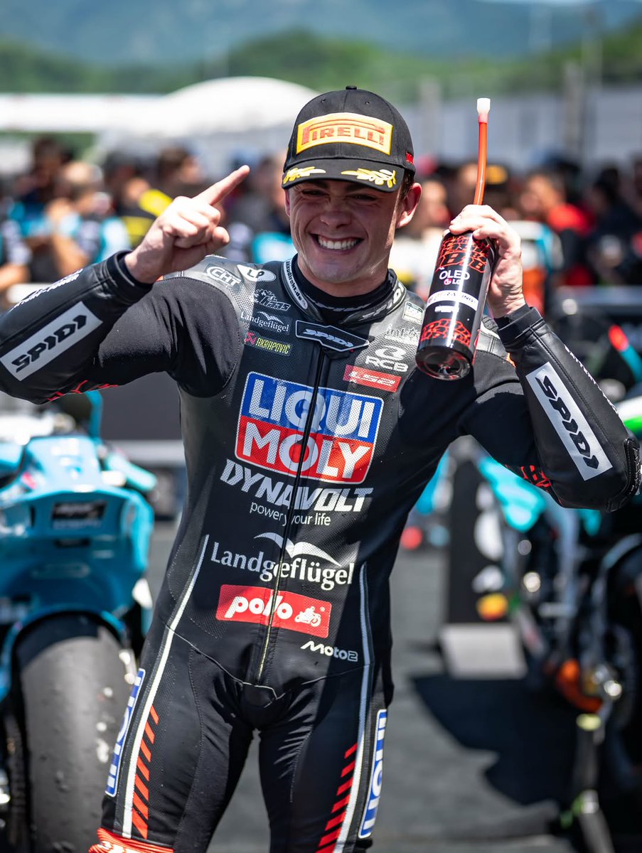 RubCanales's tweet photo. 💣 ÚLTIMA HORA: KTM QUIERE FICHAR a MANU GONZÁLEZ, pero Steiner PREFIERE a LUCA MARINI.

➡️ Tech3 ya se ha asegurado la presencia de Senna Agius la próxima temporada, pero todavía queda por decidir quién ocupará el otro lado del box.

🔥 Existe una disputa entre KTM y Gunther Steiner, propietario de Tech3, sobre quién debe acompañar a Agius.

➡️ Mientras KTM apuesta por el líder del Mundial de Moto2, Gunther Steiner prefiere contar con un piloto más experimentado y propone a Luca Marini.

(@RobertoMontijo vía @motorpasionmoto)

#MotoGP #GermanGP 🇩🇪