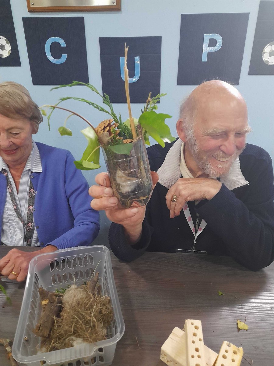 OtBcommunities's tweet photo. ntres last week. We heard all about what the members have been getting up to as part of our #ClimateWisdom project and we got stuck into making summer wreaths and bug hotels 🐞🌻 https://t.co/TXjPvdtFA8