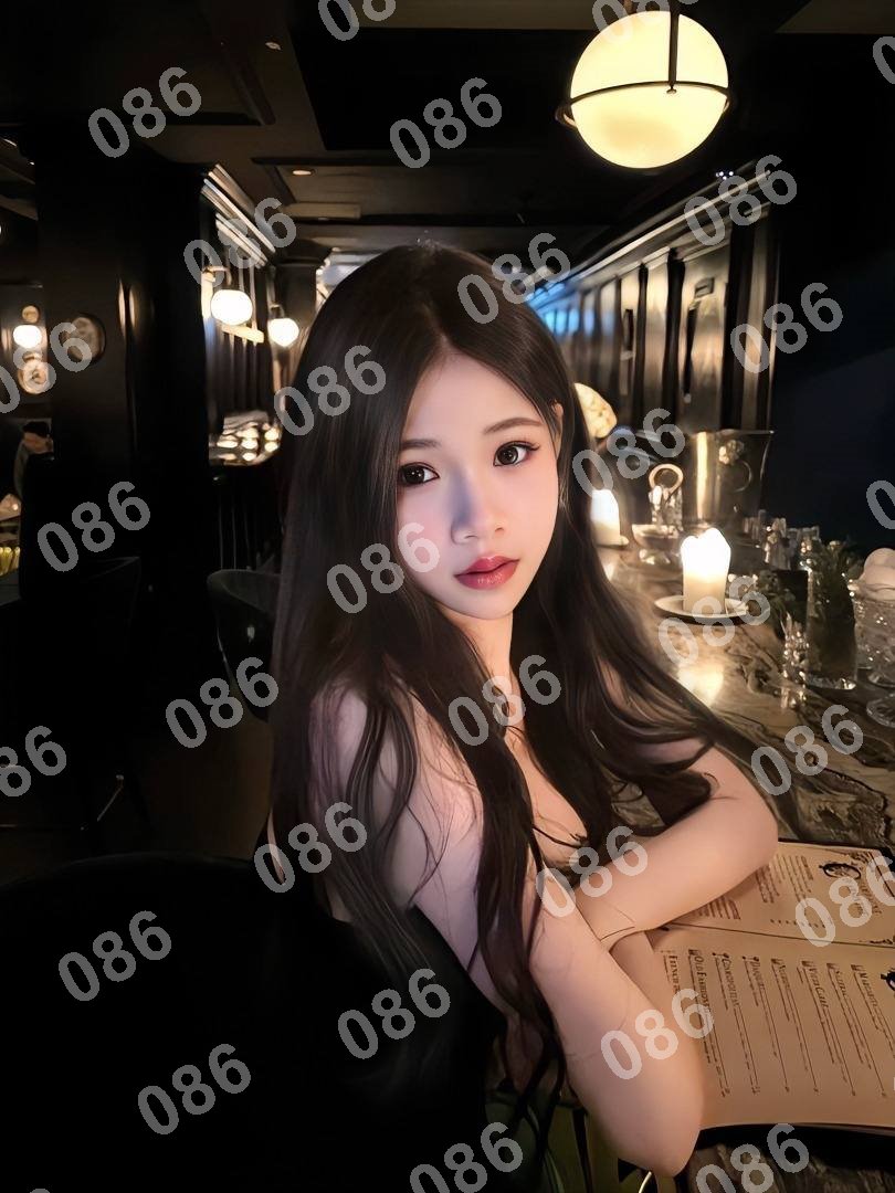 SocietyRocks's tweet photo. 我喜欢临近夜幕时，暗蓝的天空和暖黄的路灯，还有朦胧的树影，以及行色匆匆，只为赶回家吃上一口热乎饭的人。
吉安市永新县永新生态湿地公园
#吉安
👉助理@francieleroman2
看上了请截图妹子便客服快速安排
#江西 https://t.co/6Hts2GvqZt