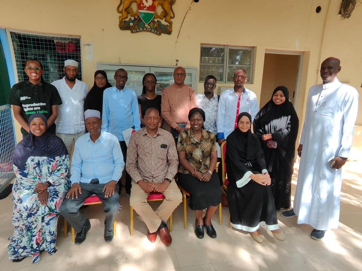 Solution_based7's tweet photo. The Her Health Initiative has officially been launched in Garissa County!
Together with @rhnkorg , SBO held a successful County Inception Meeting and paid a courtesy call to the County Commissioner to strengthen collaboration with government and health stakeholders. https://t.co/z5N0QnP5Ls