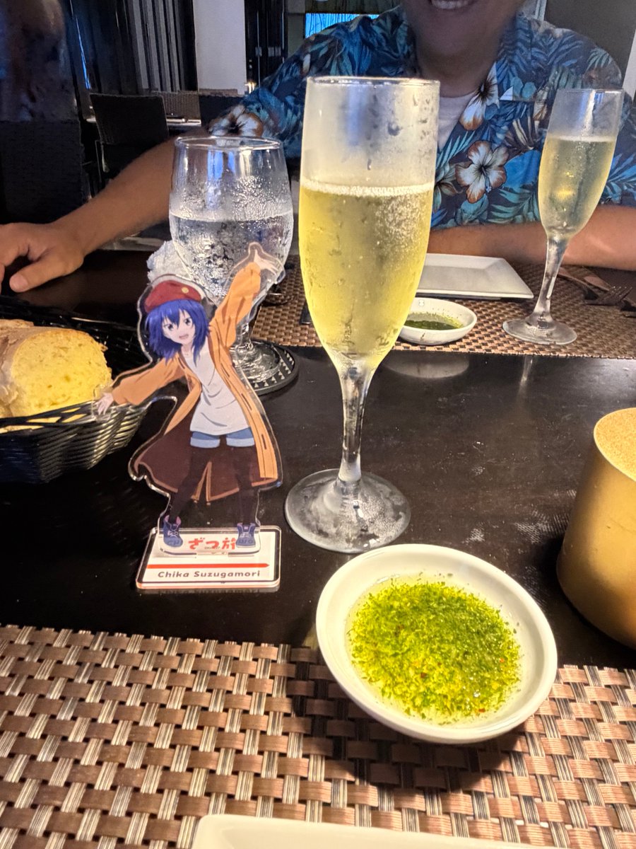 oriton47's tweet photo. 今日の夕食は
エリライでディナーです
まずはシャンペンで乾杯
#ざつ旅
#パラオ https://t.co/GpM6jn4iSp