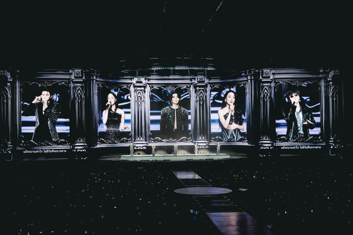 eventpopdotme's tweet photo. มาม่า Presents “CLUB 30 CONCERT" [1/5]

#CLUB30CONCERT #INKWARUNTORN #BOWKYLION #JeffSatur #THETOYS #NONTTANONT #LOVEiSSHOWBiZ #Eventpop https://t.co/9FEtOqKbwx