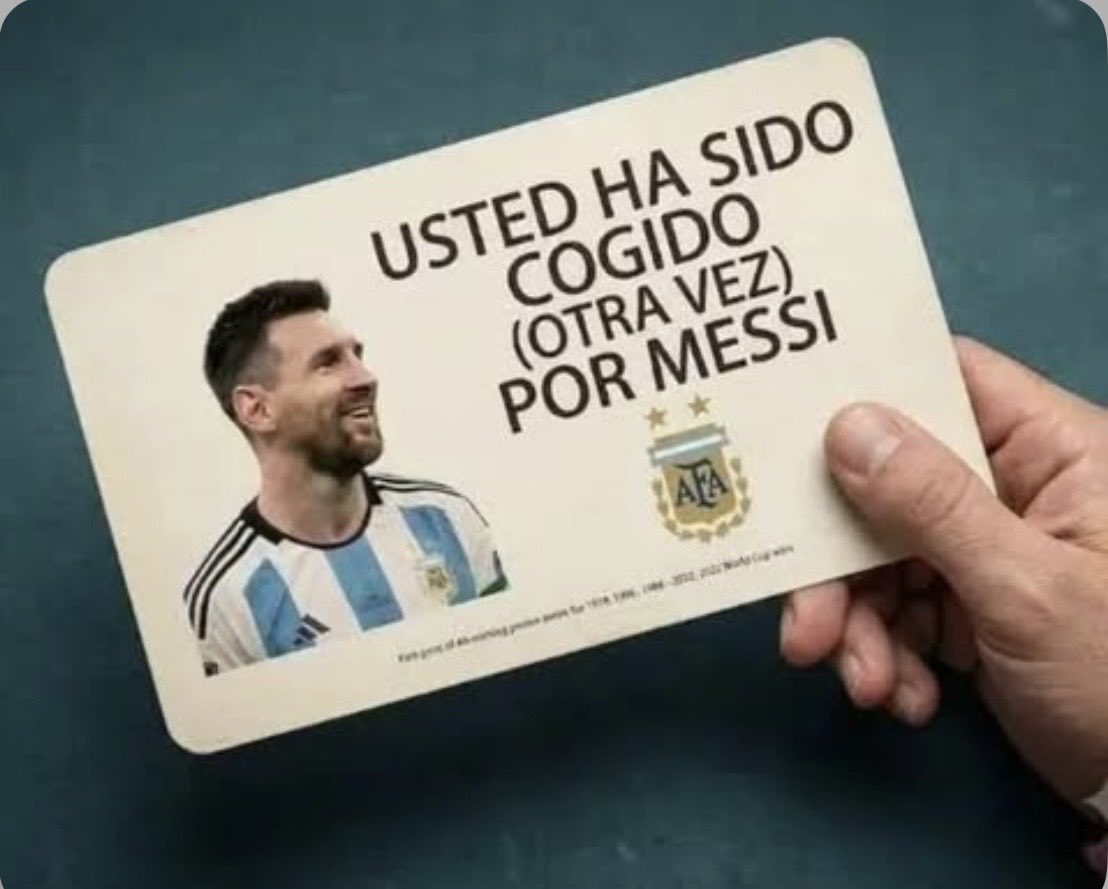 StaufferLucas's tweet photo. Hoy me disponía a iniciar mi ronda diaria de domadas a mexicanos, madridistas y anti-Messi, pero con esta gente ya ni vale la pena gastar palabras. Así que decidí usar esta carta como respuesta a todo 😎😘 https://t.co/3HXABIYHlm