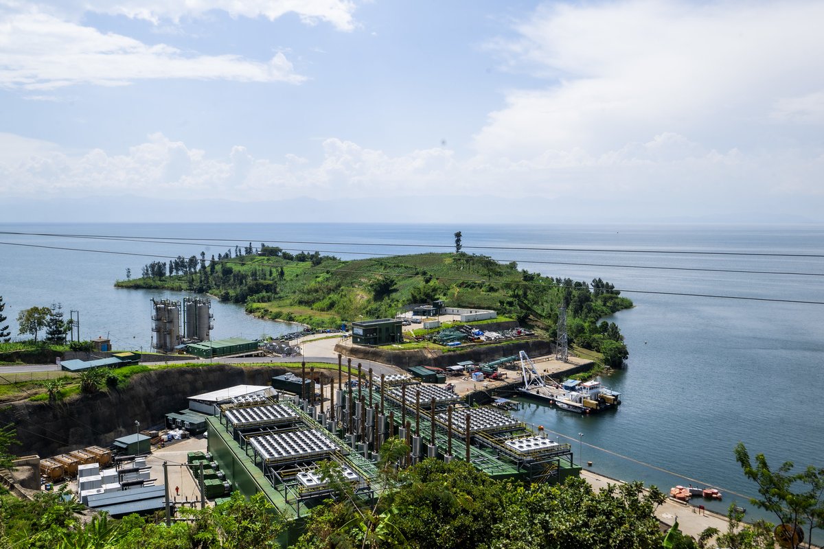 RwandaInfra's tweet photo. Did you know?
The Shema Power Lake Kivu Plant in @RubavuDistrict is Rwanda's first power plant to generate 50 MW of electricity from methane gas extracted from Lake Kivu, making it the country's largest methane-to-power facility. 1/2 https://t.co/igcMXeE9DX
