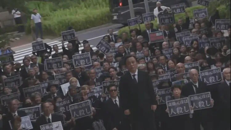 WfrtqlEI71tDvc5's tweet photo. 左翼活動家、気色悪すぎ。
日本から出ていってほしい。 https://t.co/7cfYfNbZ8H