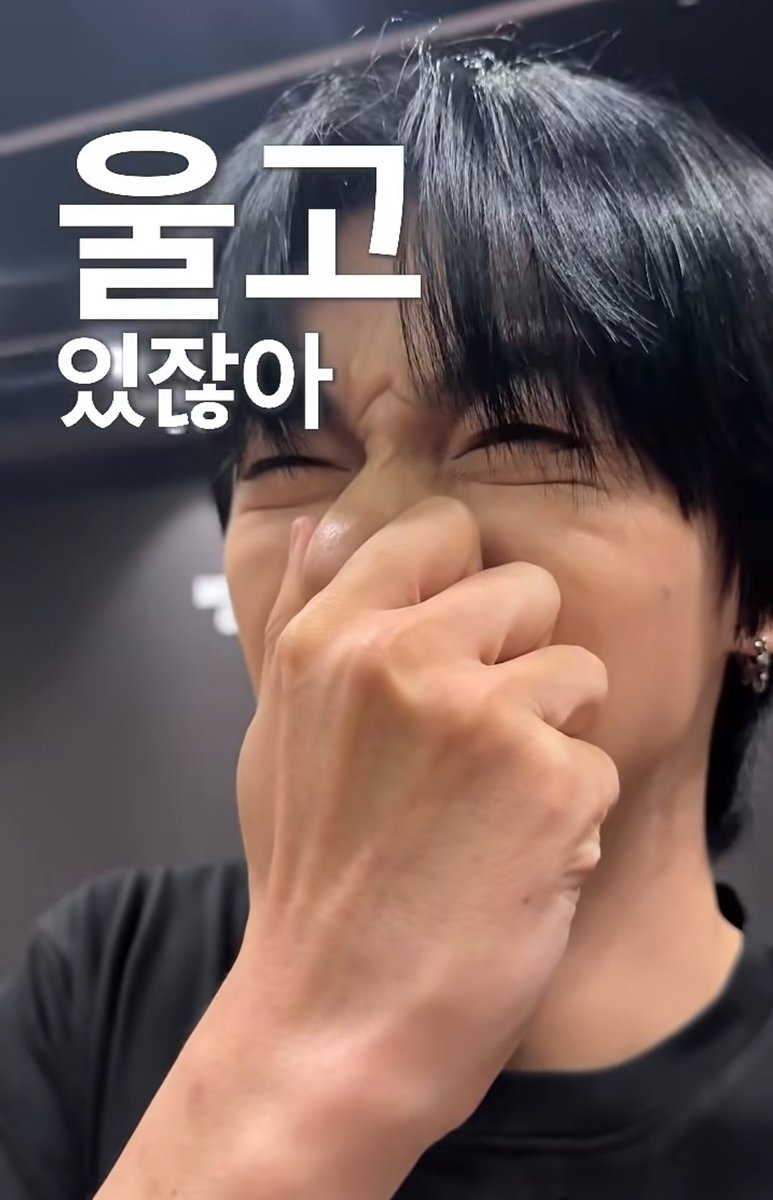 amourismal's tweet photo. 무리 수준이 상상 그 이상
오빠 이렇게까지 안 해도 되는데... https://t.co/AYIGuWJY2j