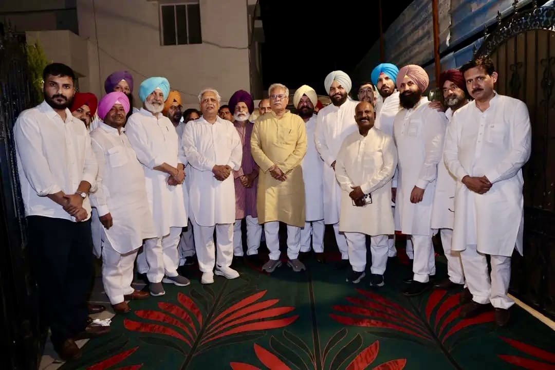 GurjeetSAujla's tweet photo. It was a pleasure to join senior INC leaders at the dinner hosted by former Speaker Mr Rana K.P. Singh last evening. Had a meaningful interaction with Punjab Congress In-charge Mr Bhupesh Baghel and other esteemed party colleagues to discuss strengthening the organization and our collective commitment to serving the people of Punjab.

Together, we remain united, determined, and committed to taking the voice of the people forward.

@INCIndia @INCPunjab @Bhupesh_Baghel
@Ajay_reporter @ANI @PTI_News @IYC @RajaBrar_INC @bhupeshbaghel @Dalvi_INC @RanakpINC 
#Punjab #Congress #PunjabCongress #India