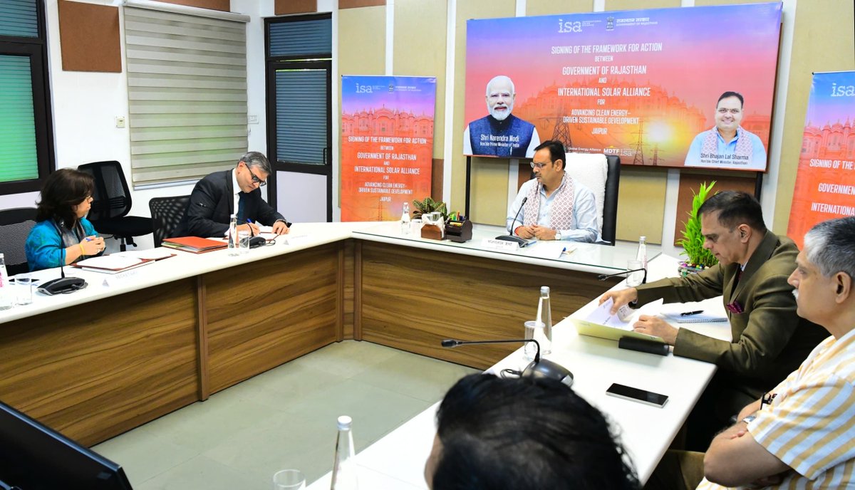 BhajanlalBjp's tweet photo. आज मुख्यमंत्री निवास पर ऊर्जा विभाग एवं इंटरनेशनल सोलर अलायंस के प्रतिनिधियों के साथ बैठक की।

इस अवसर पर राजस्थान सरकार एवं आदरणीय प्रधानमंत्री श्री @narendramodi जी के दूरदर्शी नेतृत्व में स्थापित इंटरनेशनल सोलर अलायंस के बीच 'Framework for Action (FFA): Advanced Clean Energy-driven Sustainable Development' पर हस्ताक्षर किए गए। यह समझौता राजस्थान को स्वच्छ ऊर्जा, वैश्विक सहयोग, निवेश और नवाचार के नए आयामों से जोड़ते हुए हरित विकास की दिशा में एक महत्वपूर्ण मील का पत्थर सिद्ध होगा।

माननीय प्रधानमंत्री जी के मार्गदर्शन में राजस्थान ऊर्जा परिवर्तन का अग्रदूत बनकर उभर रहा है। मुझे पूर्ण विश्वास है कि यह साझेदारी विकसित राजस्थान के संकल्प को नई ऊर्जा प्रदान करेगी तथा आने वाली पीढ़ियों के लिए समृद्ध, सुरक्षित, आत्मनिर्भर और सतत भविष्य की मजबूत नींव रखेगी।