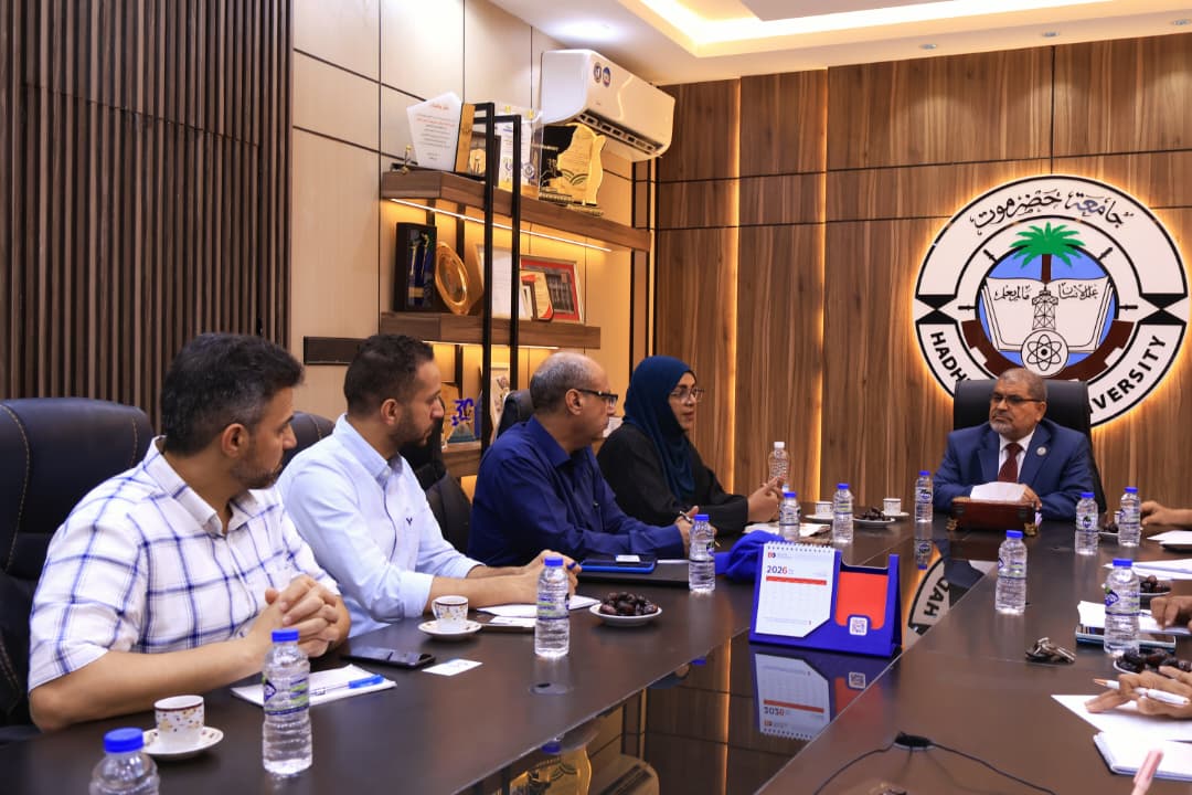 huyeedu's tweet photo. جامعة حضرموت والأمم المتحدة تبحثان تعزيز الأمن المائي ومواجهة التغير المناخي
https://t.co/up2ZH53Rlj https://t.co/VkNurgum7u