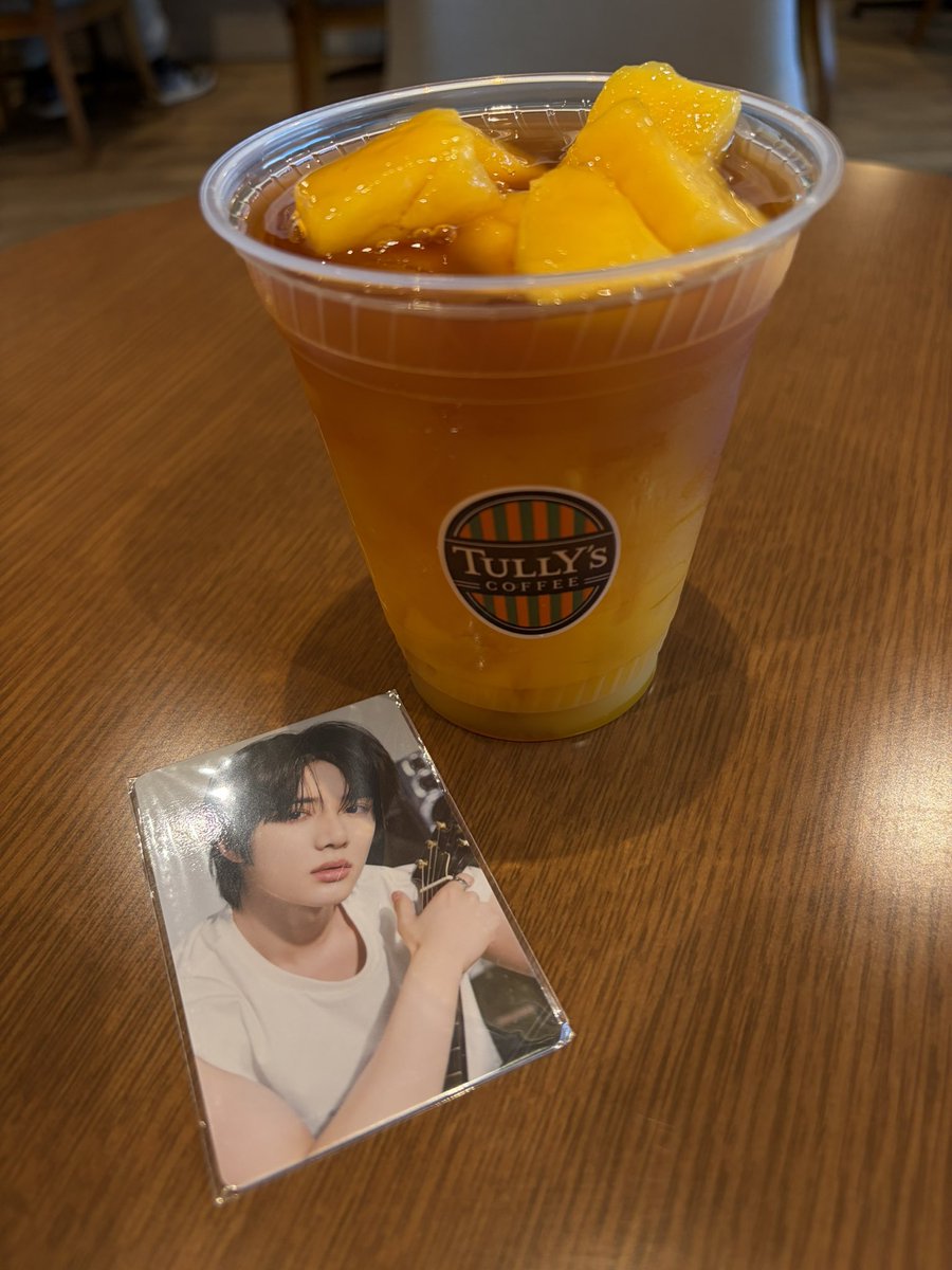 M45100415's tweet photo. 仕事終わりに🥭TXTコラボ美味しいし沢山MOAちゃん見かけてHappy🎶
近いうちにもう一つも飲みに行きます https://t.co/UKgPnbcoLa